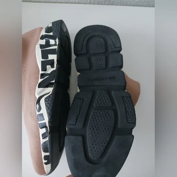 Balenciaga Speed LT graffiti sneakers size 9 or 9.5 - Picture 10 of 14